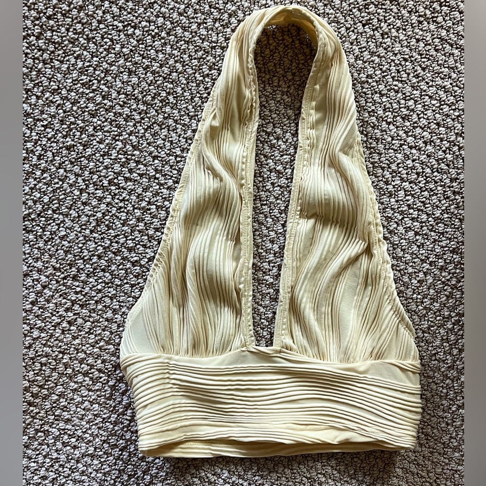 cropped yellow halter top with texture!
